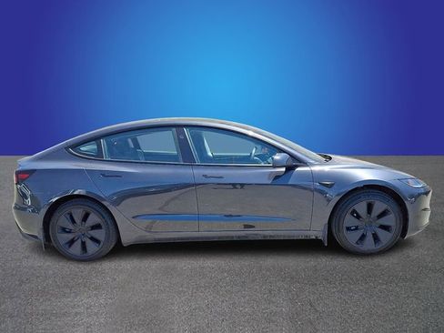 Used 2025 Tesla Model 3 RWD image 4