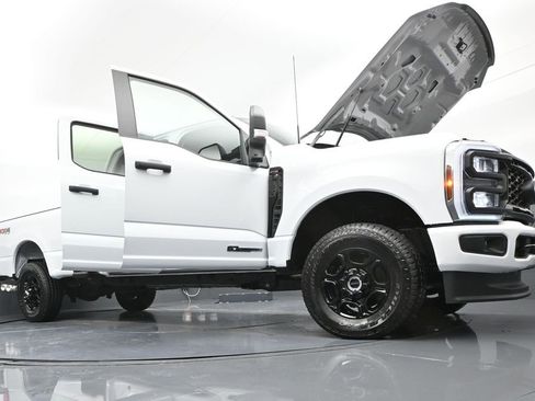 Used 2026 Ford F350 XLT image 45