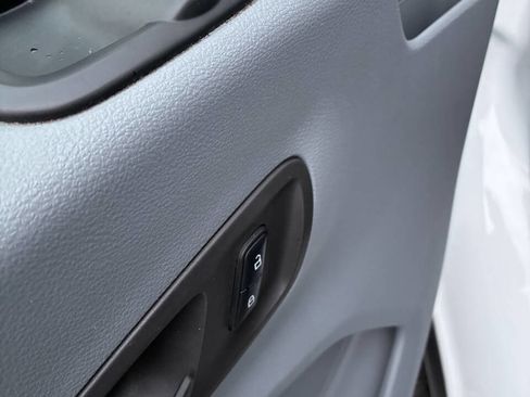 Used 2016 Ford Transit 250 130 Low Roof image 18