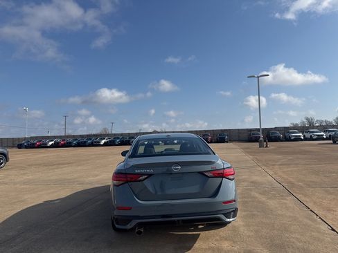 Certified 2025 Nissan Sentra SR image 18