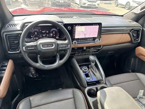 Used 2025 GMC Canyon AT4 w/ AT4 Premium Package image 11