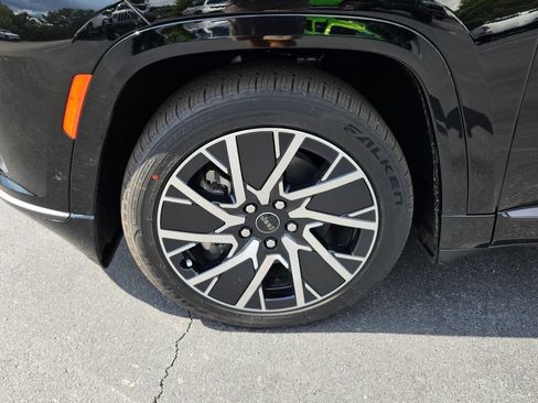 New 2025 Jeep Wagoneer S Limited AWD/4WD image 9