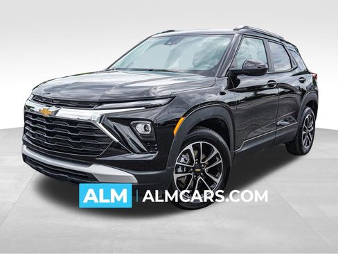 Used 2025 Chevrolet TrailBlazer LT FWD image 1