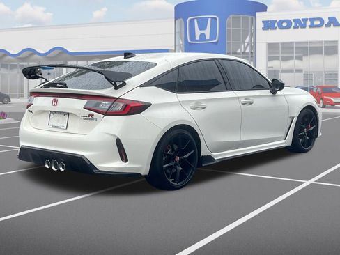 Used 2025 Honda Civic Type R image 9