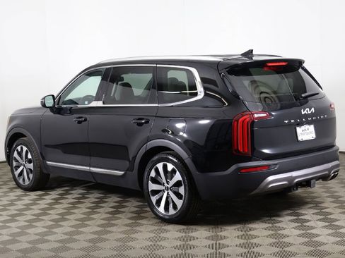 Used 2022 Kia Telluride EX w/ EX Premium Package image 8