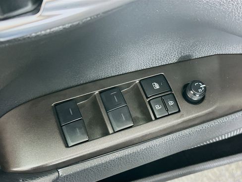 Used 2024 Toyota Camry SE image 15