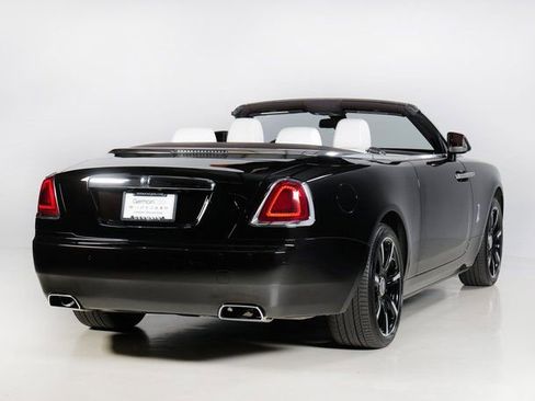 Used 2018 Rolls-Royce Dawn image 2