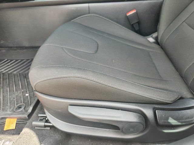 Used 2026 Hyundai Elantra Sport FWD image 23