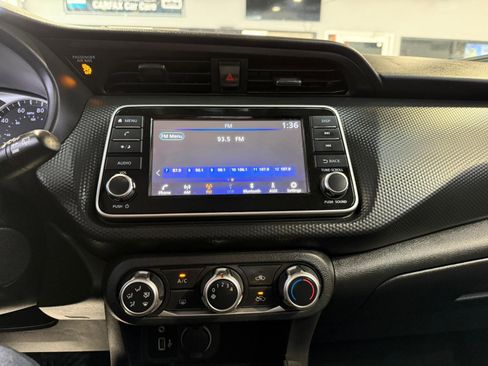 Used 2021 Nissan Kicks S image 26