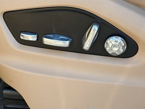 Used 2019 Porsche Cayenne AWD image 25