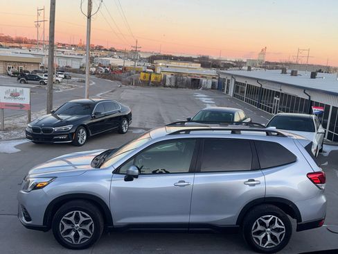 Used 2022 Subaru Forester Premium w/ Popular Package #1 image 12