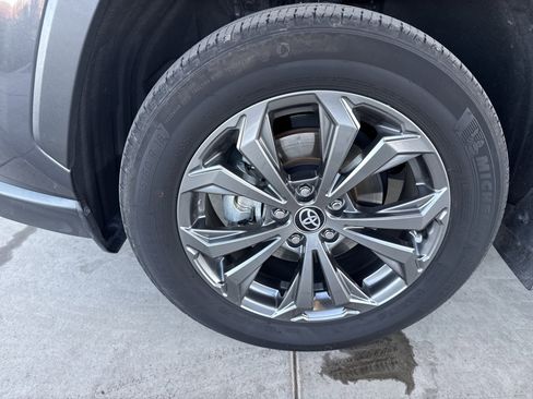 Used 2024 Toyota RAV4 Limited image 8