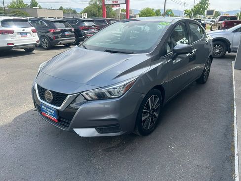Used 2021 Nissan Versa SV FWD image 2