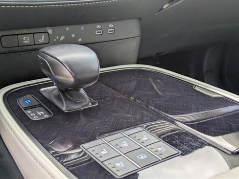 Used 2023 Lexus LS 500 w/ Interior Upgrade Package RWD image 15