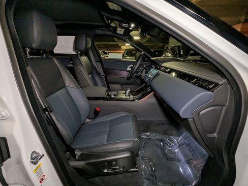 New 2026 Land Rover Range Rover Velar Dynamic SE image 17