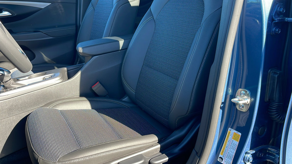 New 2026 Buick Envista Preferred FWD image 10