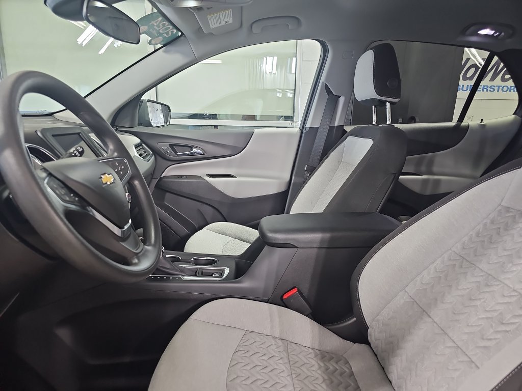 Certified 2024 Chevrolet Equinox LS w/ LS Convenience Package AWD/4WD image 18