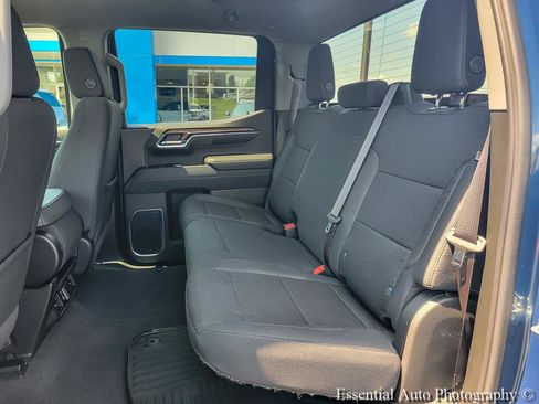 Used 2024 Chevrolet Silverado 1500 LT AWD/4WD image 11