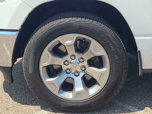 Used 2020 RAM 1500 Big Horn AWD/4WD image 10