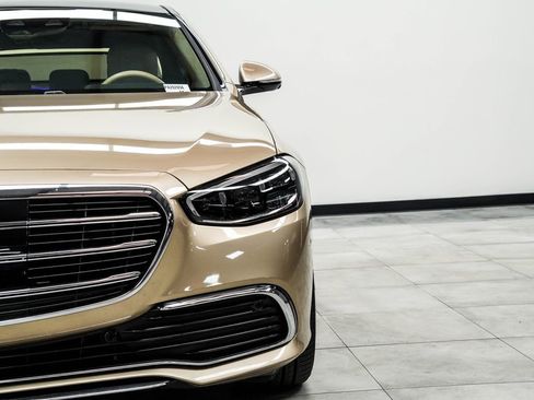 Used 2023 Mercedes-Benz S 580 4MATIC Sedan image 4