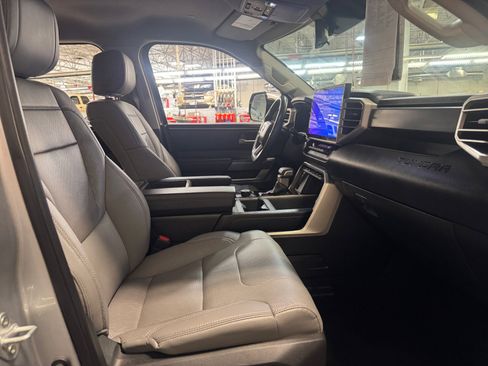 Used 2022 Toyota Tundra SR5 image 19