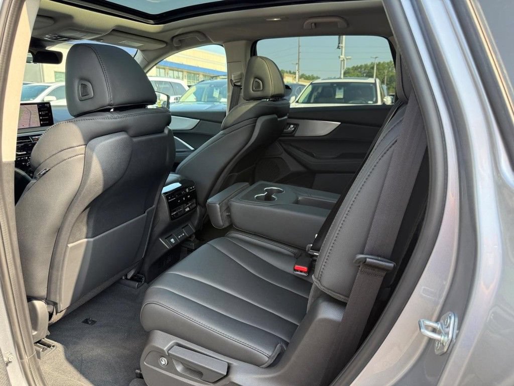 Certified 2026 Acura MDX SH-AWD image 12