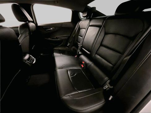 Used 2017 Chevrolet Malibu Hybrid w/ Leather Package image 26