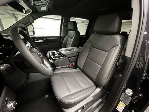 New 2025 GMC Sierra 2500 SLT w/ Max Trailering Package image 19