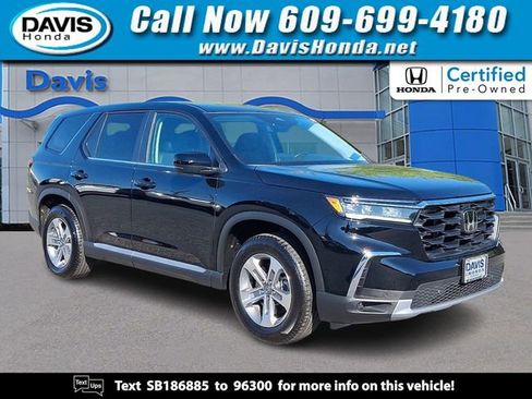 Certified 2025 Honda Pilot EX-L image 1