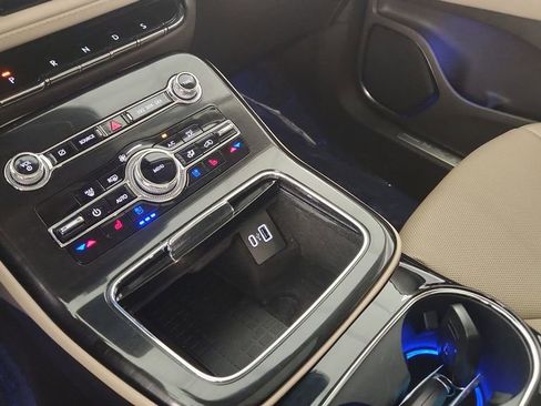 Used 2023 Lincoln Nautilus Reserve w/ Equipment Group 201A image 17