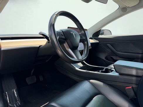 Used 2019 Tesla Model 3 Mid Range RWD image 31