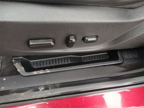 Used 2018 Ford Escape Titanium image 12