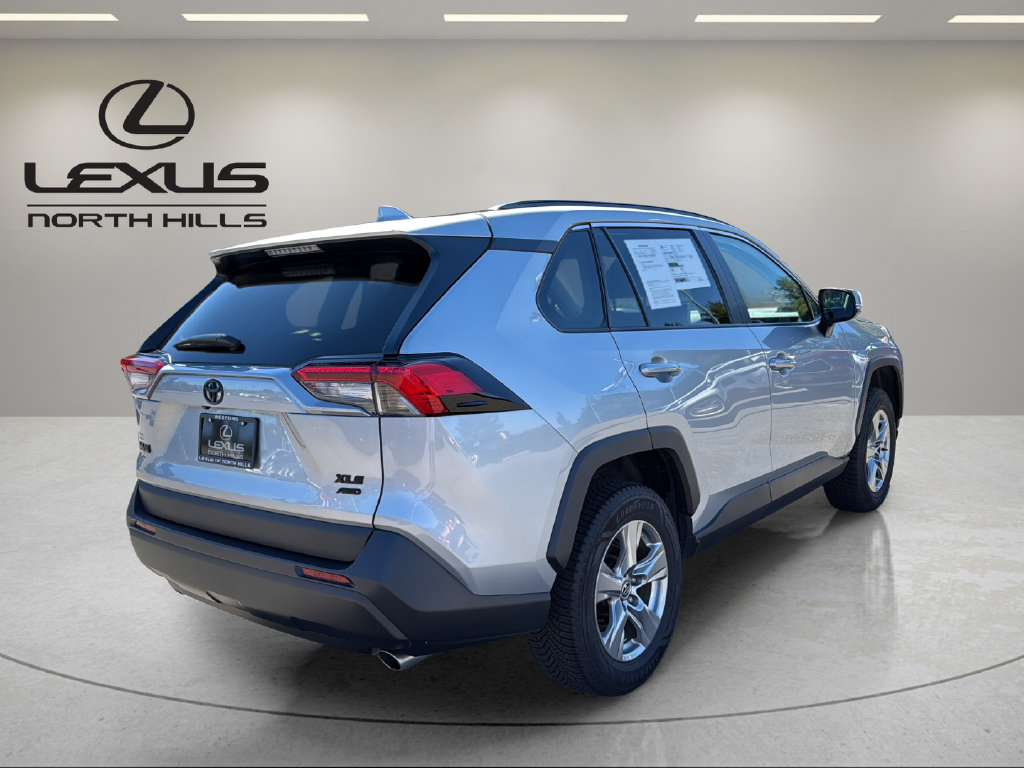 Used 2024 Toyota RAV4 XLE w/ Convenience Package AWD/4WD image 6