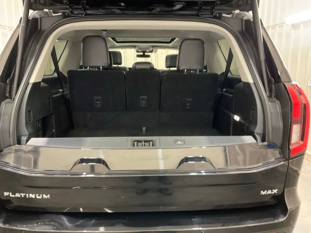 Used 2025 Ford Expedition Max Platinum w/ Driver's Package AWD/4WD image 28