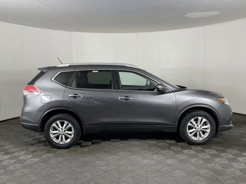 Used 2015 Nissan Rogue SV image 5