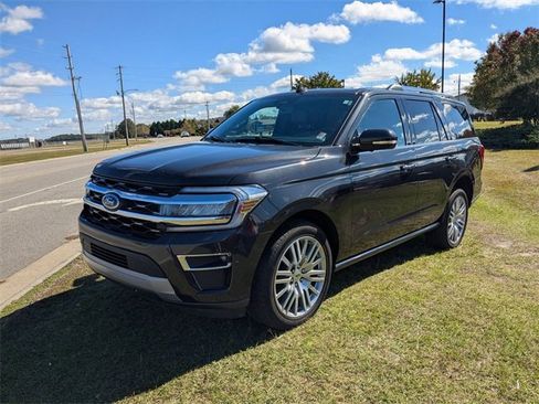 Used 2024 Ford Expedition Limited image 7