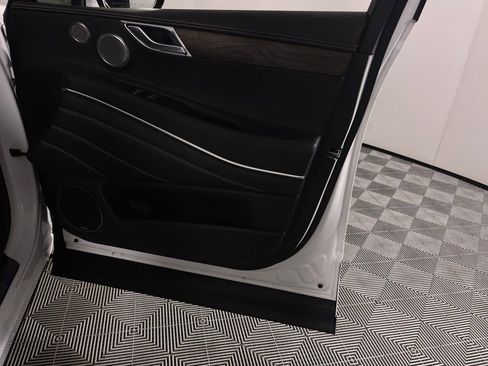 Used 2023 Genesis GV80 2.5T w/ Prestige Package image 43