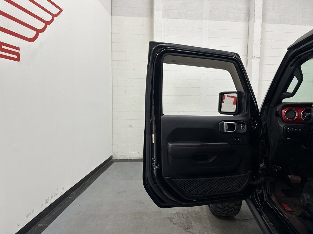 Used 2020 Jeep Gladiator Rubicon AWD/4WD image 34