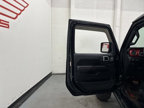 Used 2020 Jeep Gladiator Rubicon AWD/4WD image 34