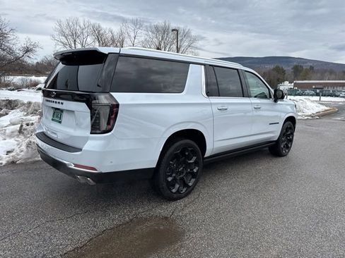 New 2026 Chevrolet Suburban High Country AWD/4WD image 17