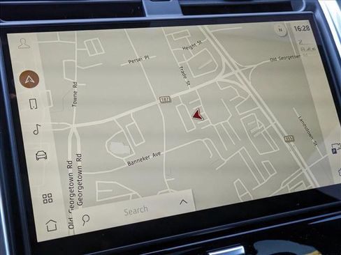 New 2024 Land Rover Discovery Dynamic SE image 11