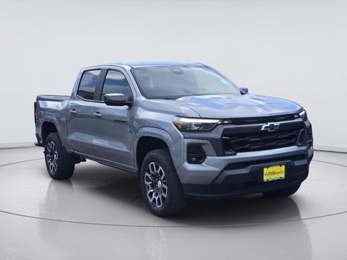 Used 2024 Chevrolet Colorado LT w/ LT Convenience Package III RWD image 3