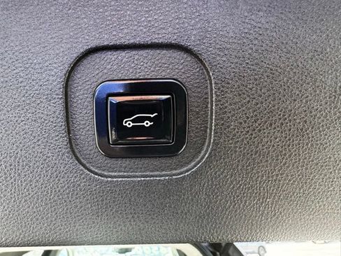 Used 2015 Chevrolet Equinox LTZ AWD/4WD image 9