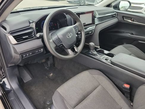 Used 2025 Toyota Camry LE FWD image 19