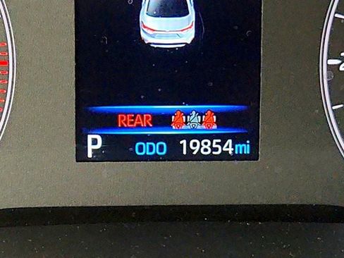 Used 2025 Toyota Corolla LE FWD image 15