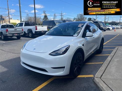 Used 2023 Tesla Model Y Long Range image 4