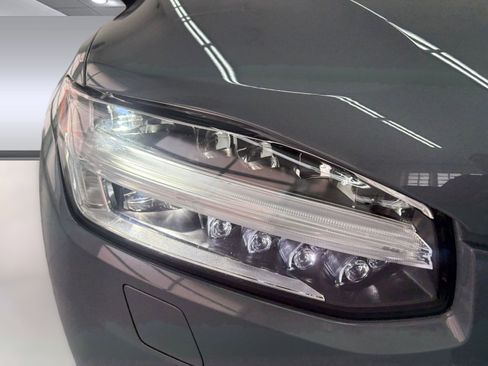 Used 2023 Volvo XC90 B6 Ultimate w/ Lounge Package image 10