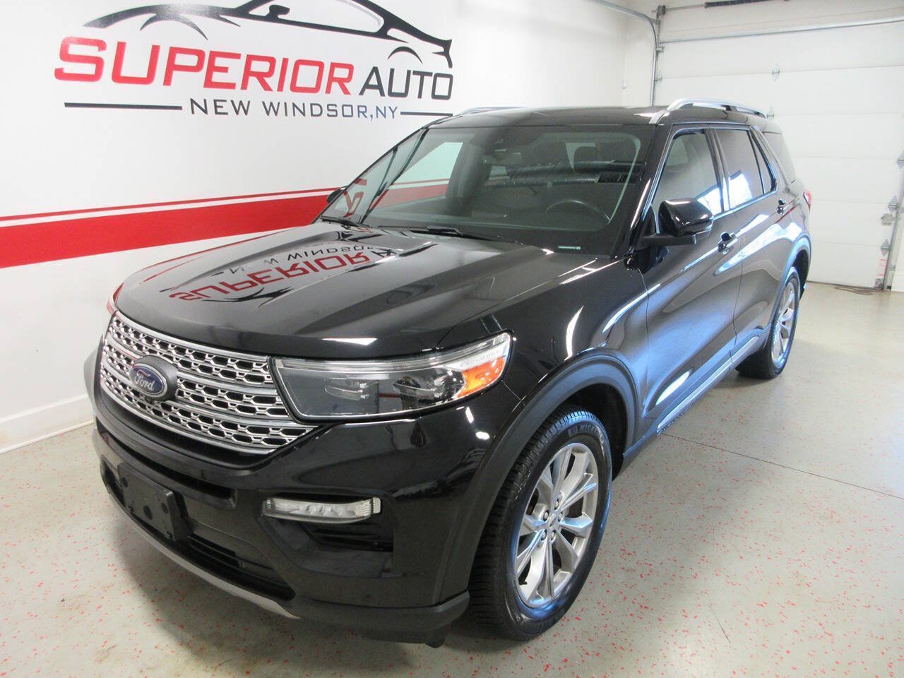 Used 2021 Ford Explorer Limited w/ Equipment Group 301A AWD/4WD image 9