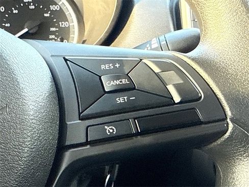 Used 2023 Nissan Versa S w/ S Plus Package image 27