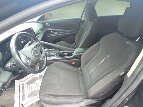 Used 2021 Hyundai Elantra SEL FWD image 17